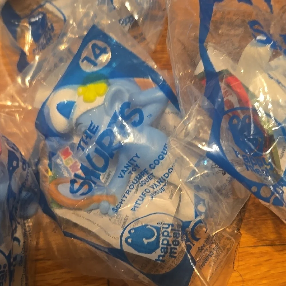 Vibrant Blue Smurfs Party Favors in Clear Bags